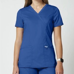 Women’s Shaped 3-Pocket Mock Wrap Scrub Top